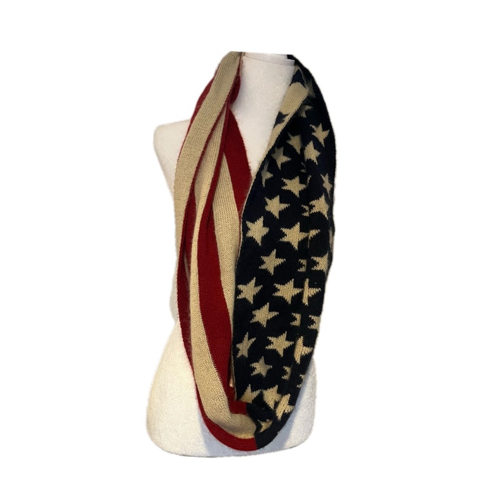 Vintage style American flag knit infinity scarf